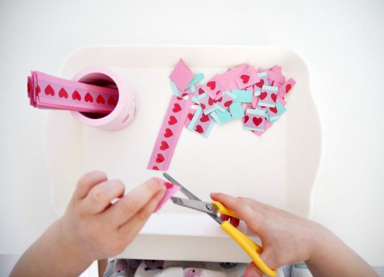 Valentines Inspired Montessori Trays – My Little Keepers